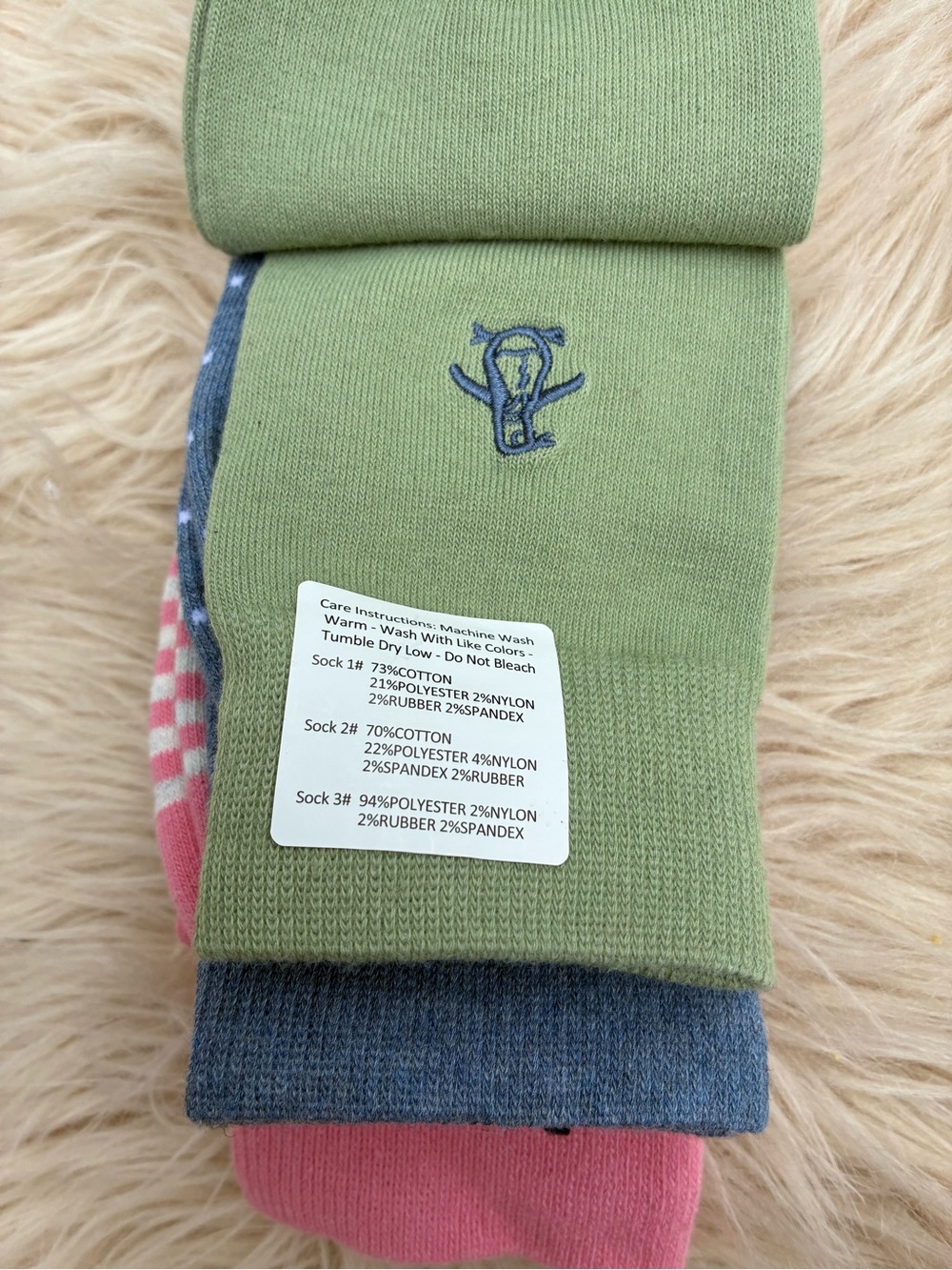 NWT Original PENGUIN Brand 3-Pack Crew Socks
Size 8-13 - Picture 5 of 6